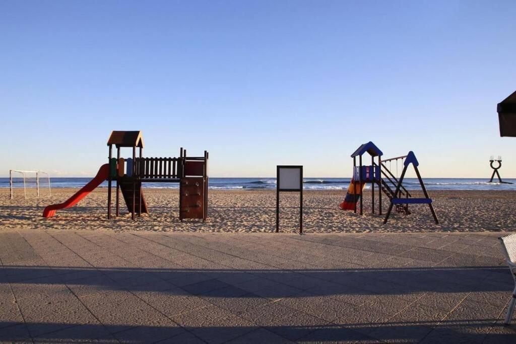 Apartamento Con Encanto De 3 Hab A 2Mn De La Playa Torredembarra Esterno foto